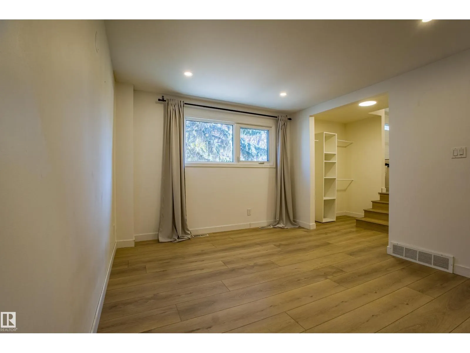 5603 108 ST NW