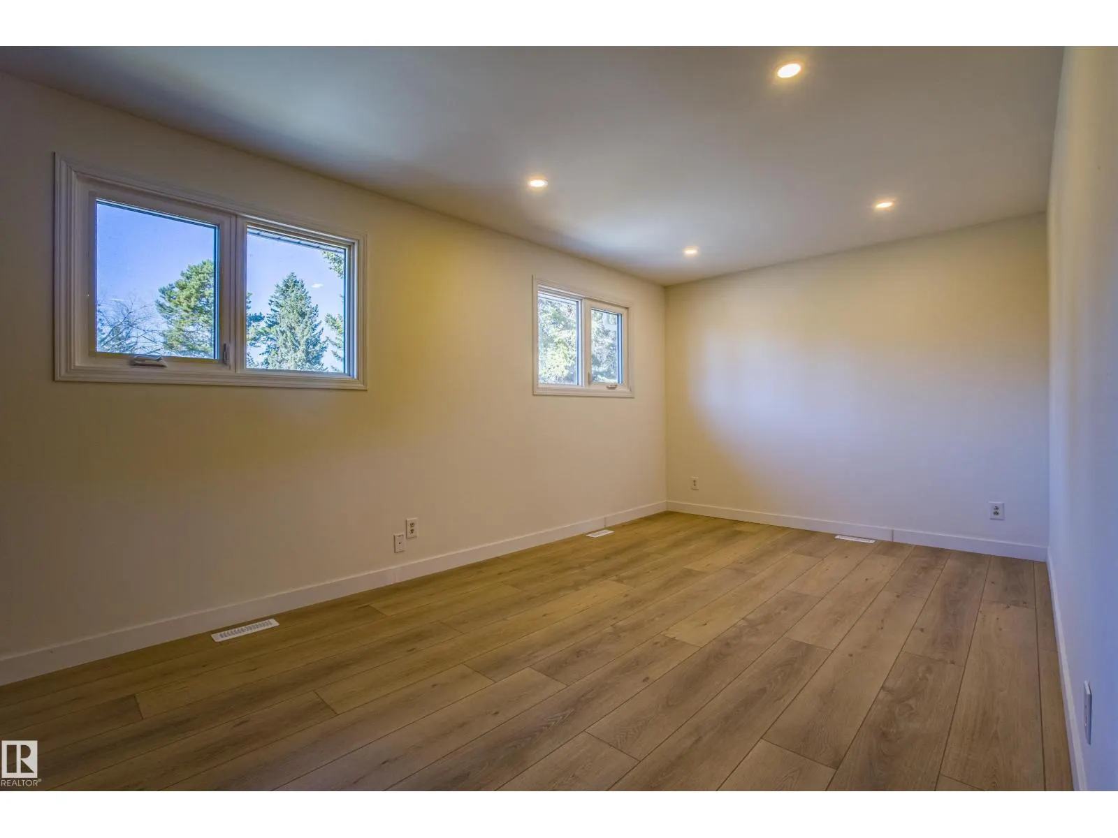 5603 108 ST NW