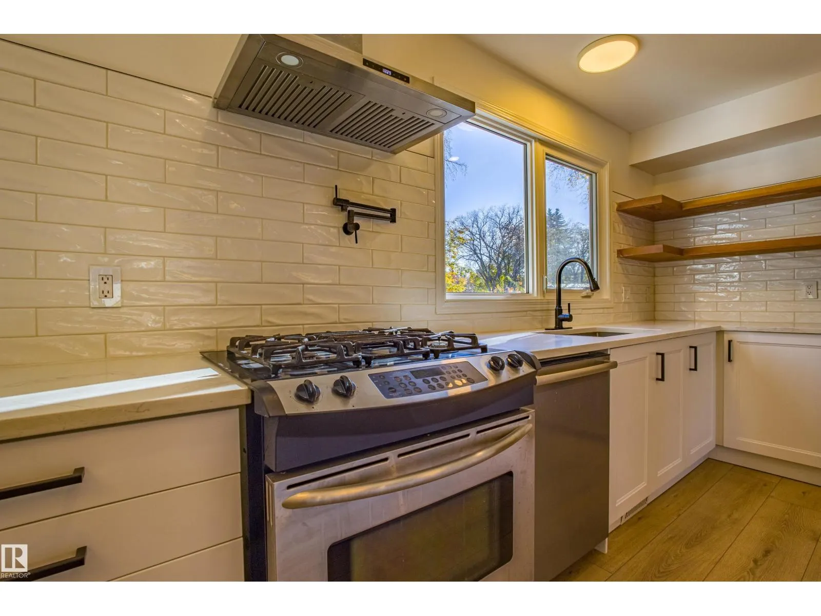 5603 108 ST NW