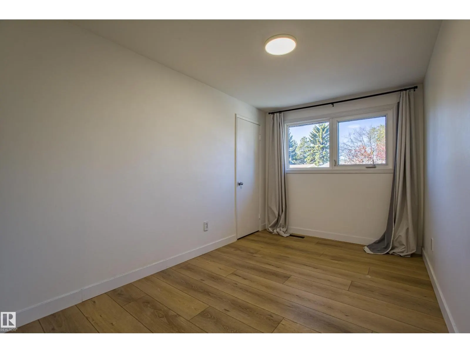 5603 108 ST NW