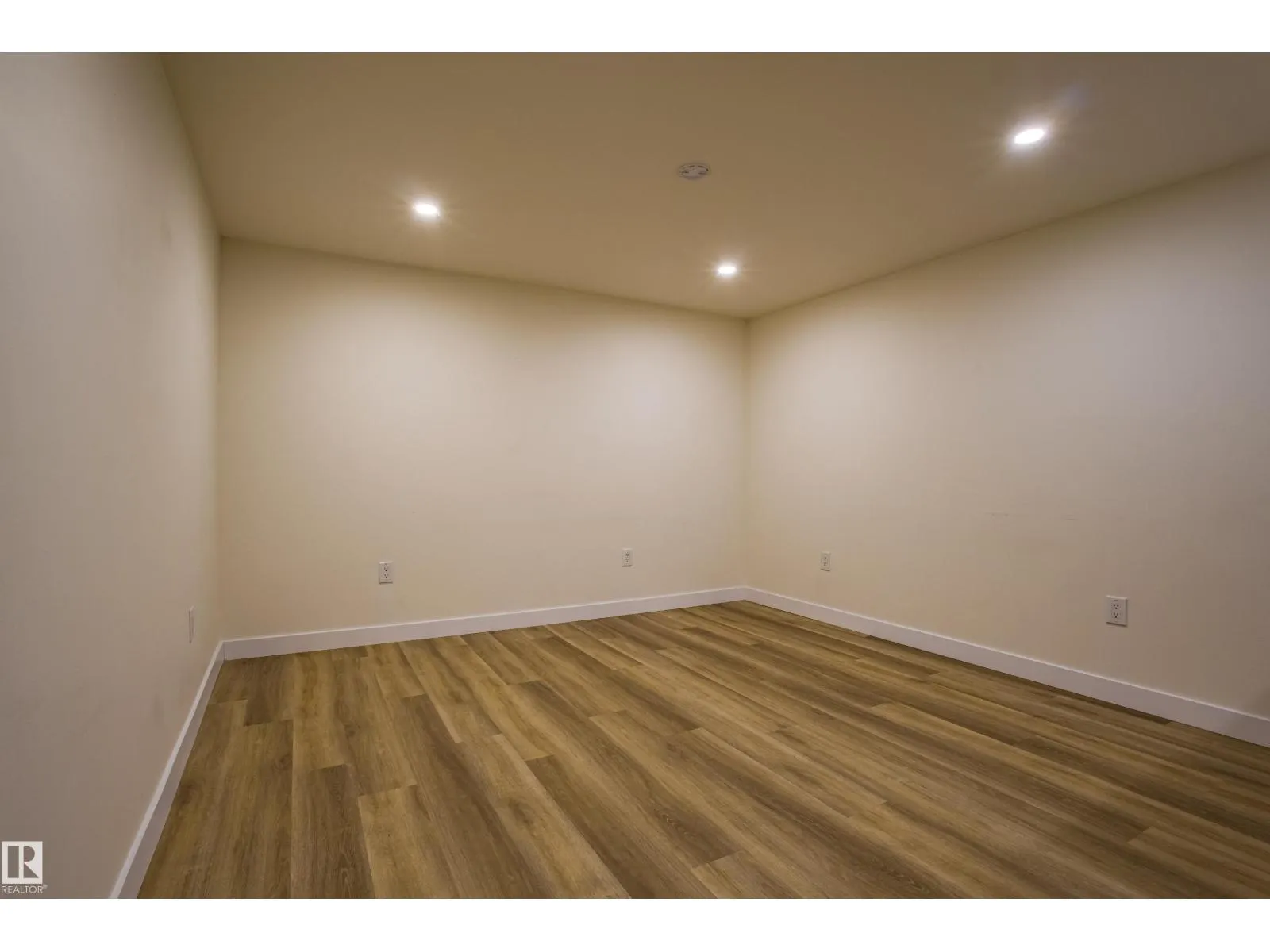 5603 108 ST NW