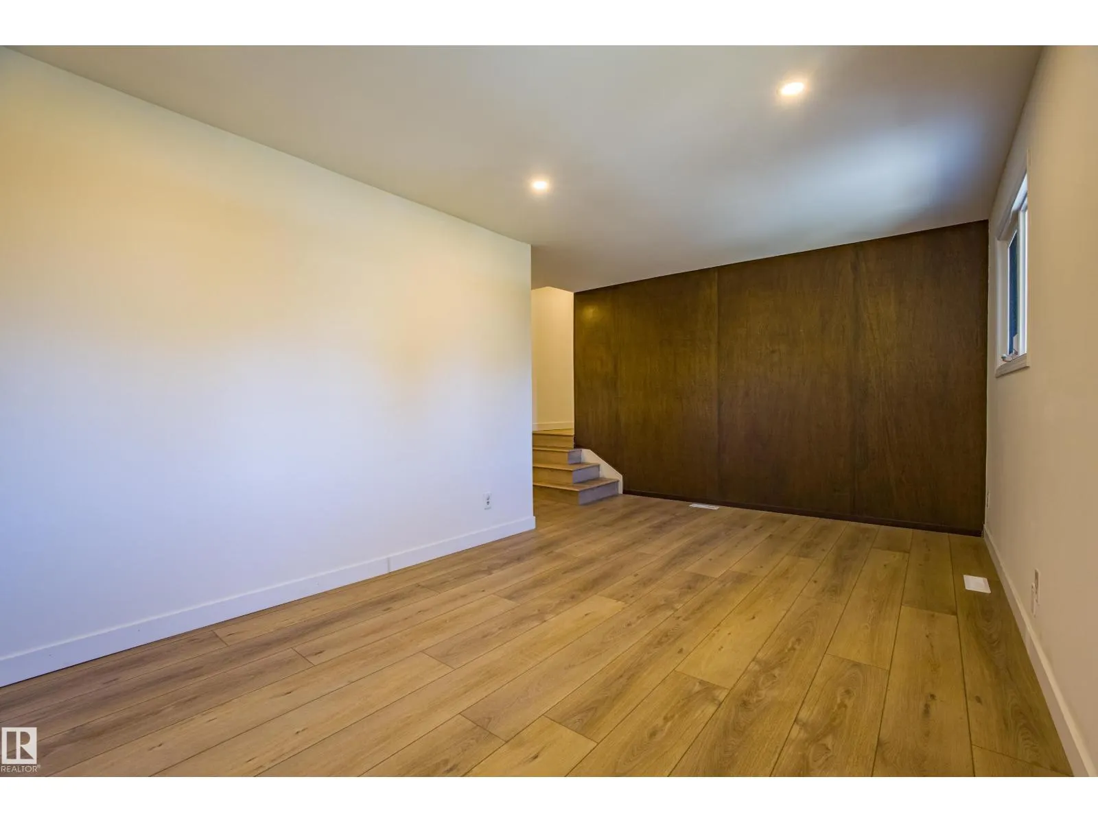 5603 108 ST NW