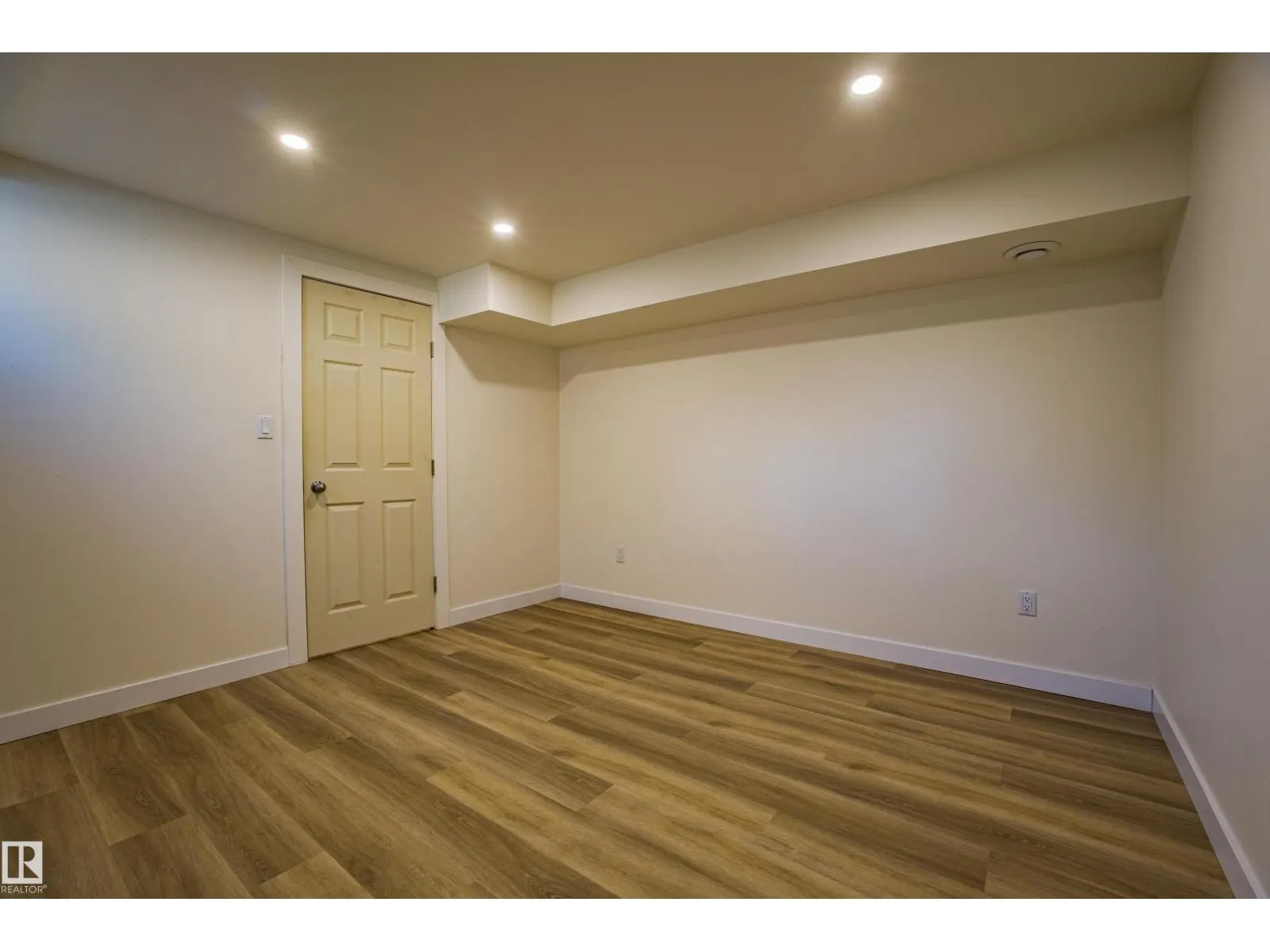 5603 108 ST NW