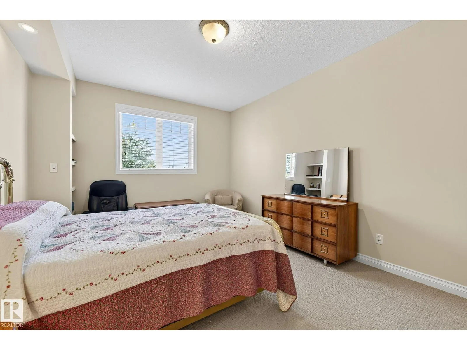 3719 MCLAY GREEN GR NW