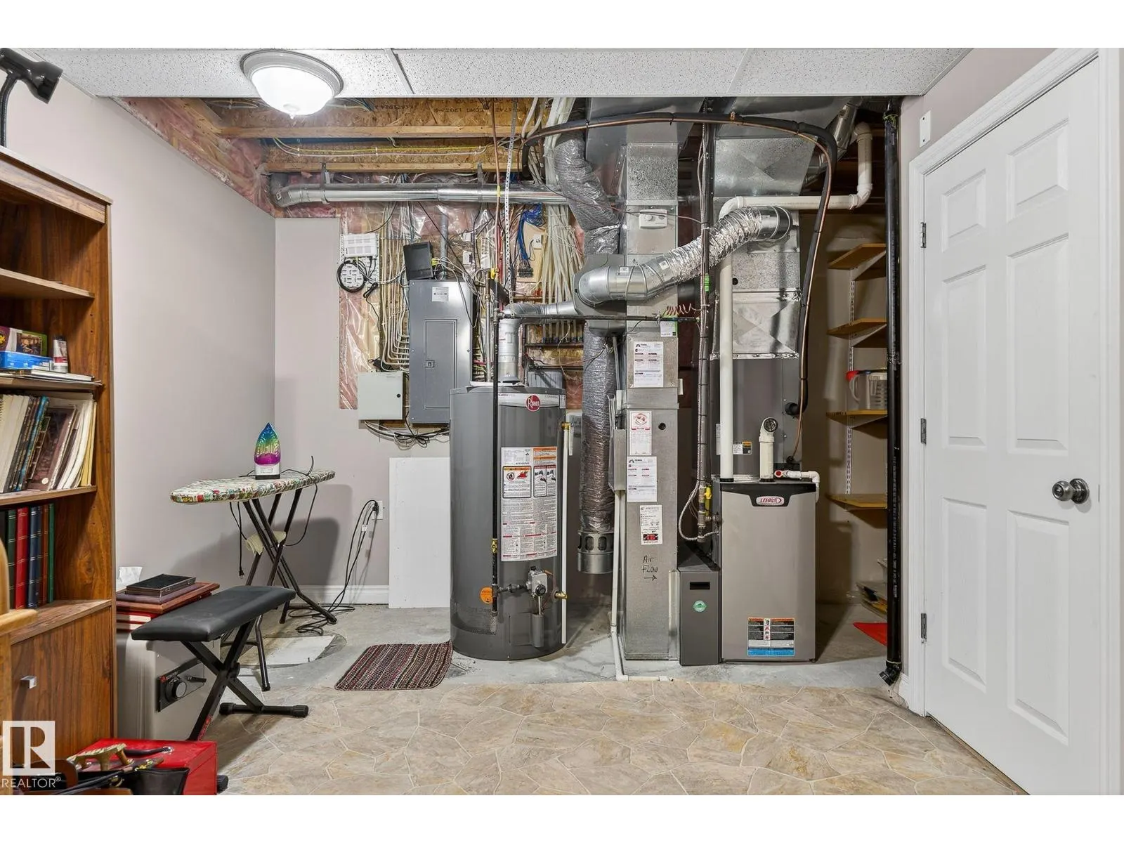 3719 MCLAY GREEN GR NW