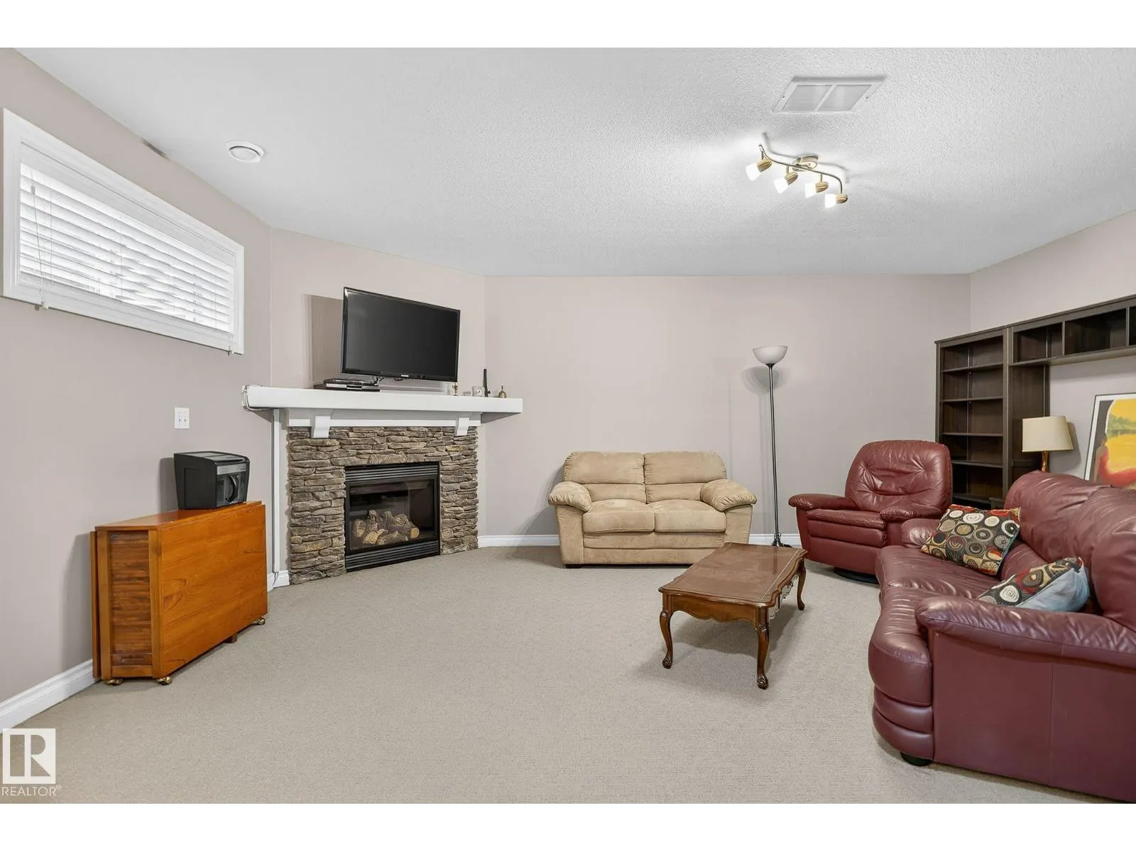 3719 MCLAY GREEN GR NW