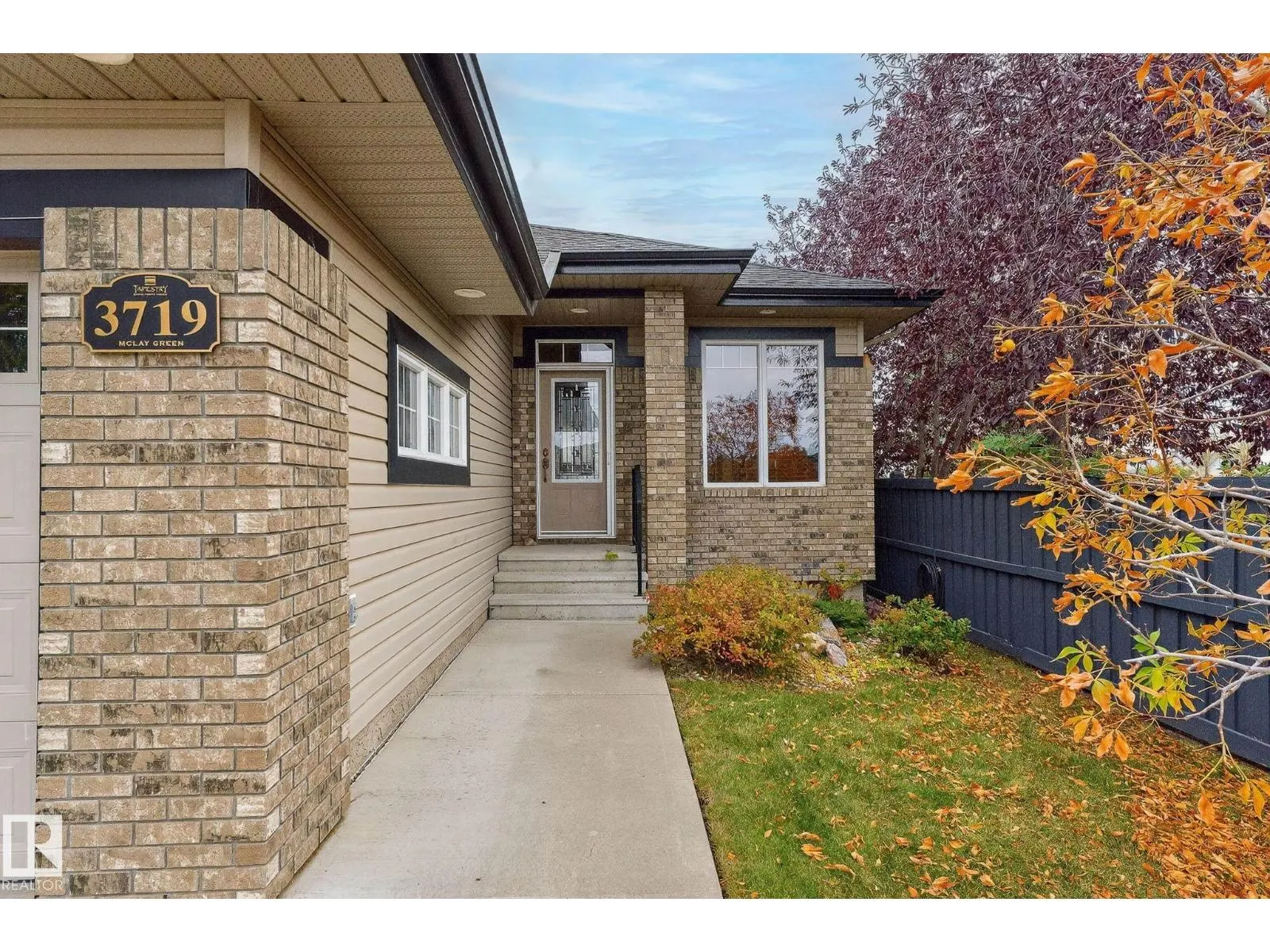 3719 MCLAY GREEN GR NW