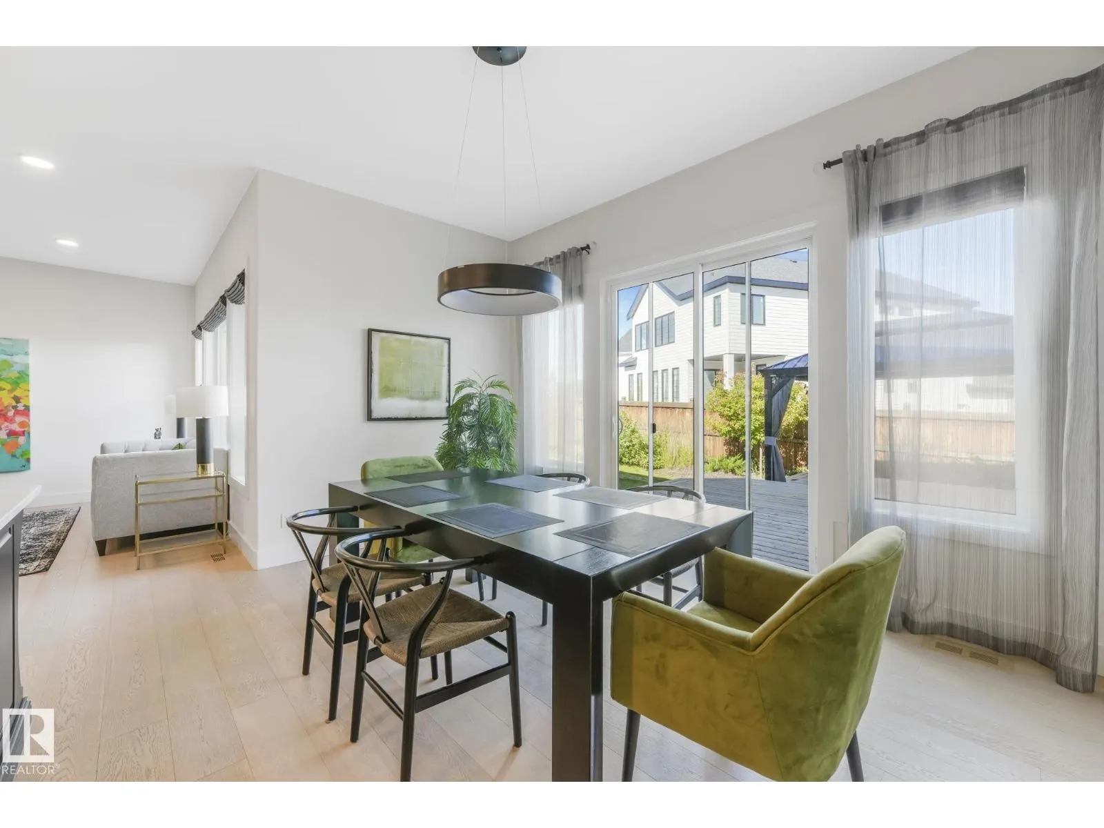 1493 howes crescent CR SW SW