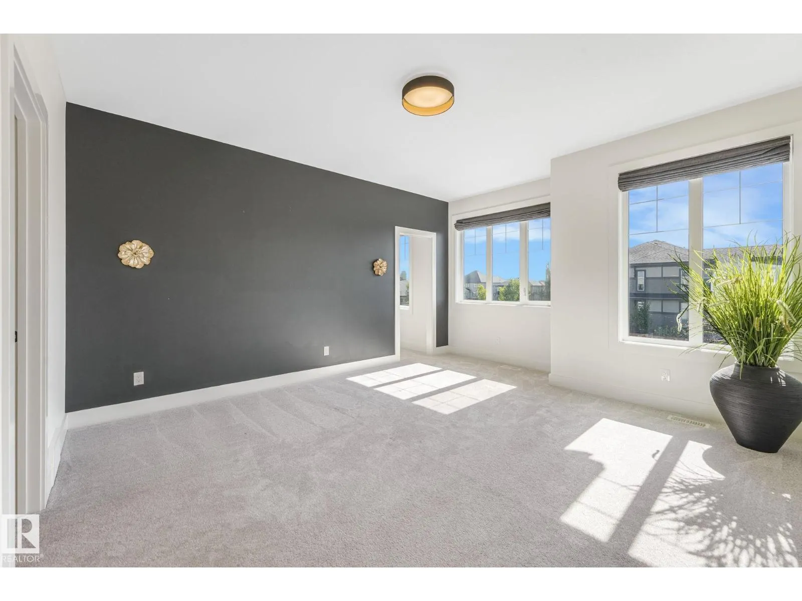 1493 howes crescent CR SW SW