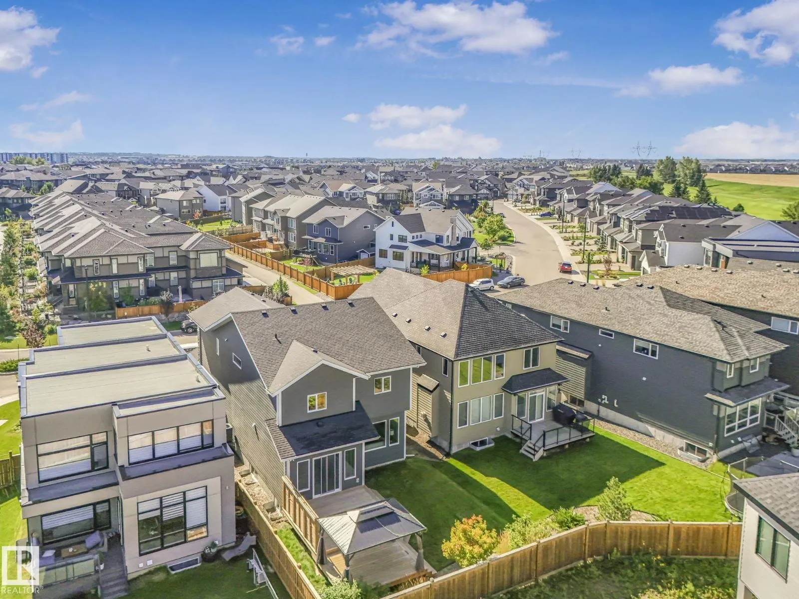 1493 howes crescent CR SW SW