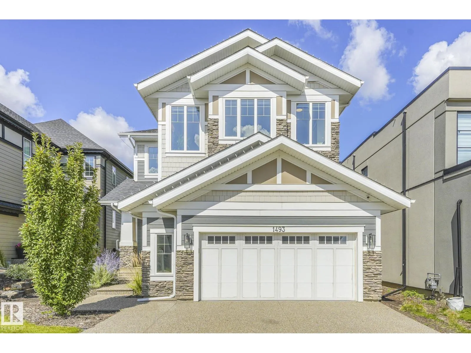 1493 howes crescent CR SW SW