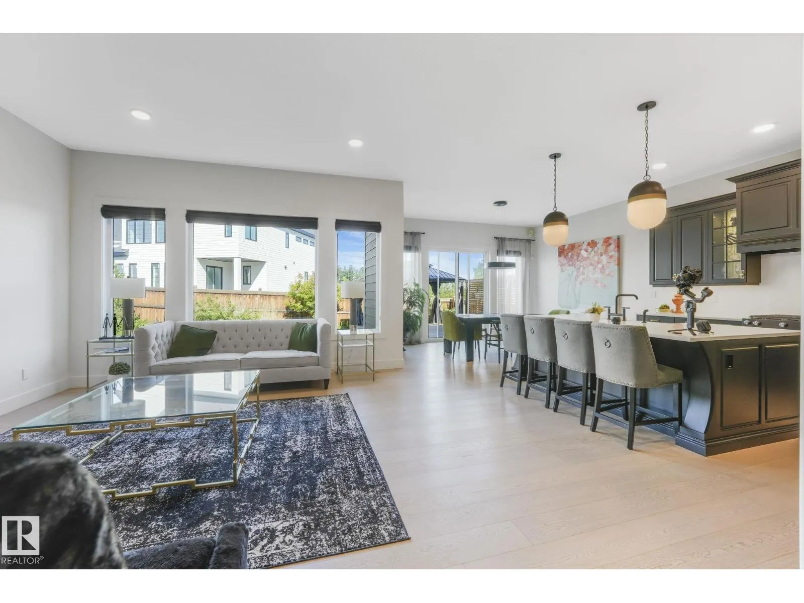 1493 howes crescent CR SW SW