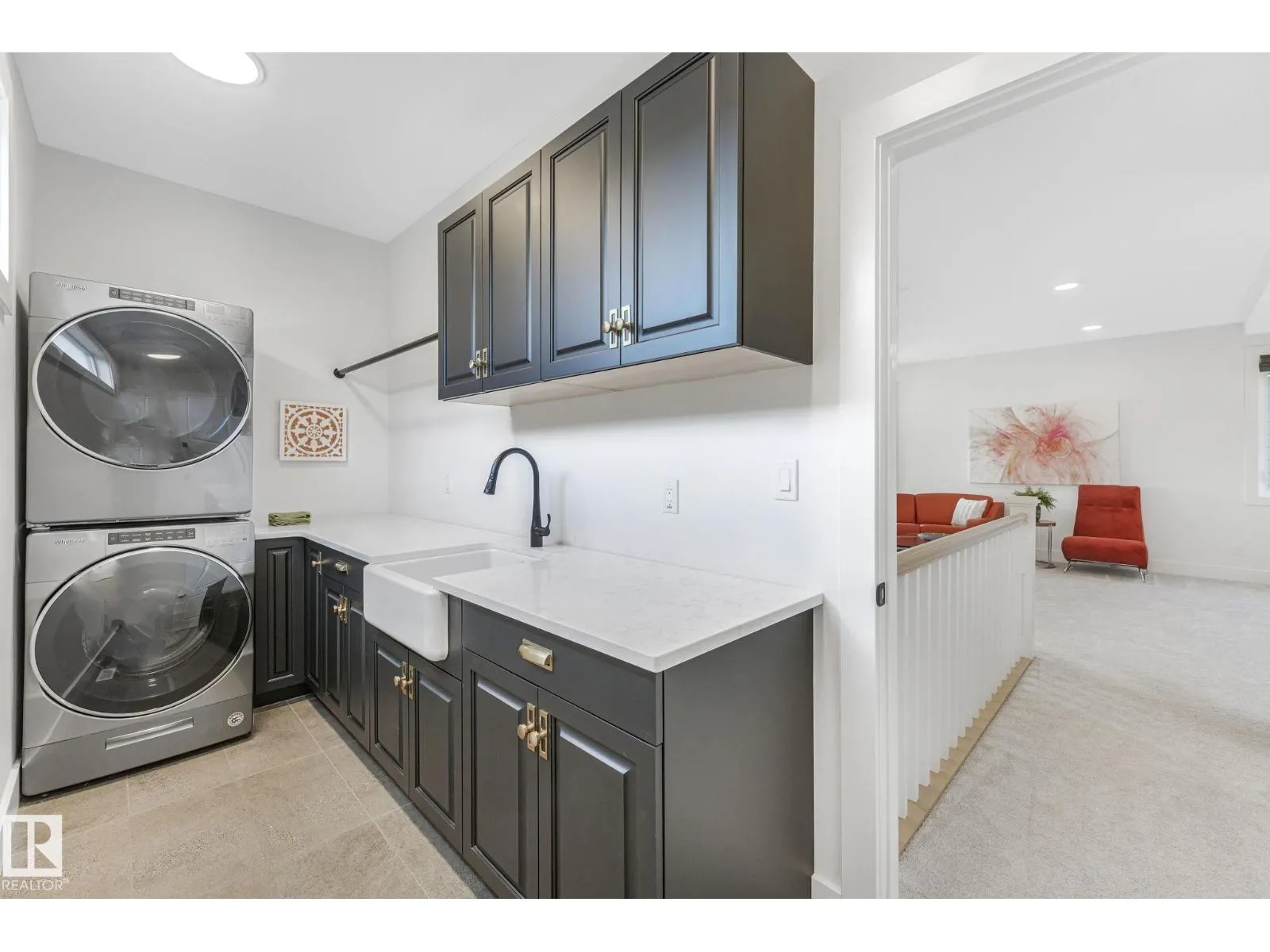 1493 howes crescent CR SW SW