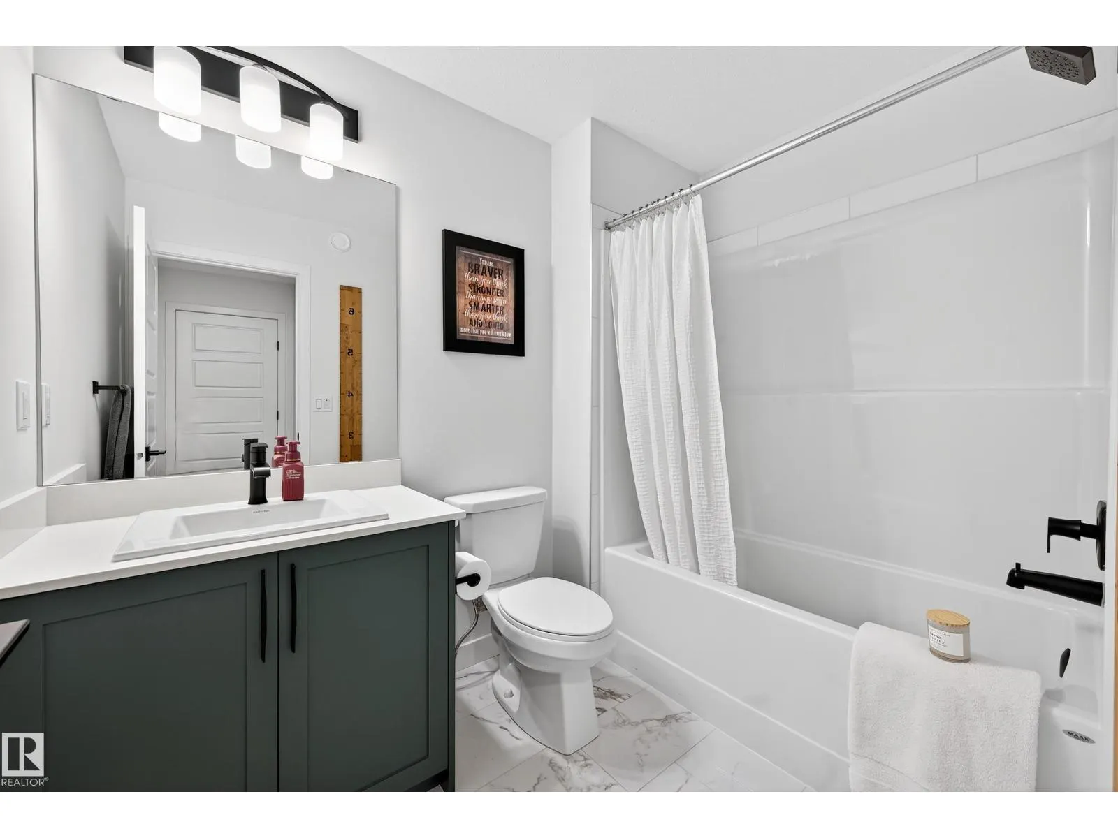 3847 CHRUSTAWKA PL SW