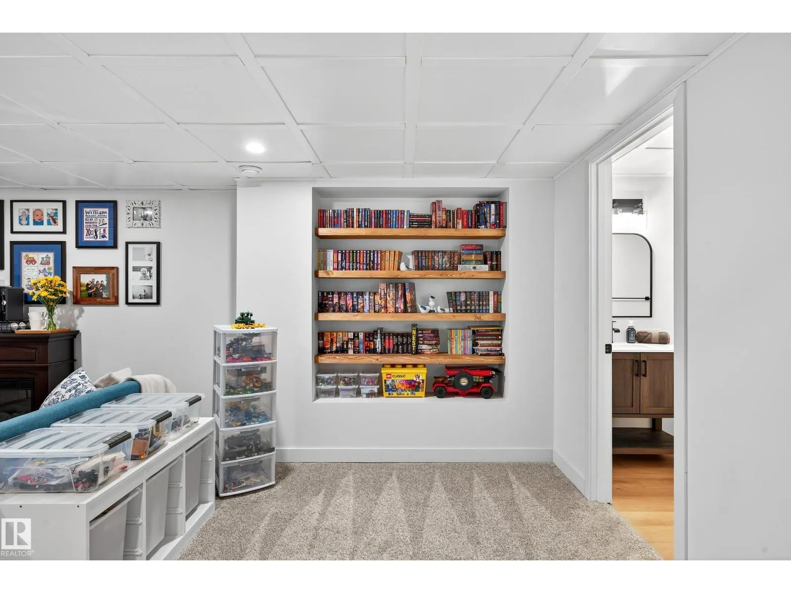 3847 CHRUSTAWKA PL SW