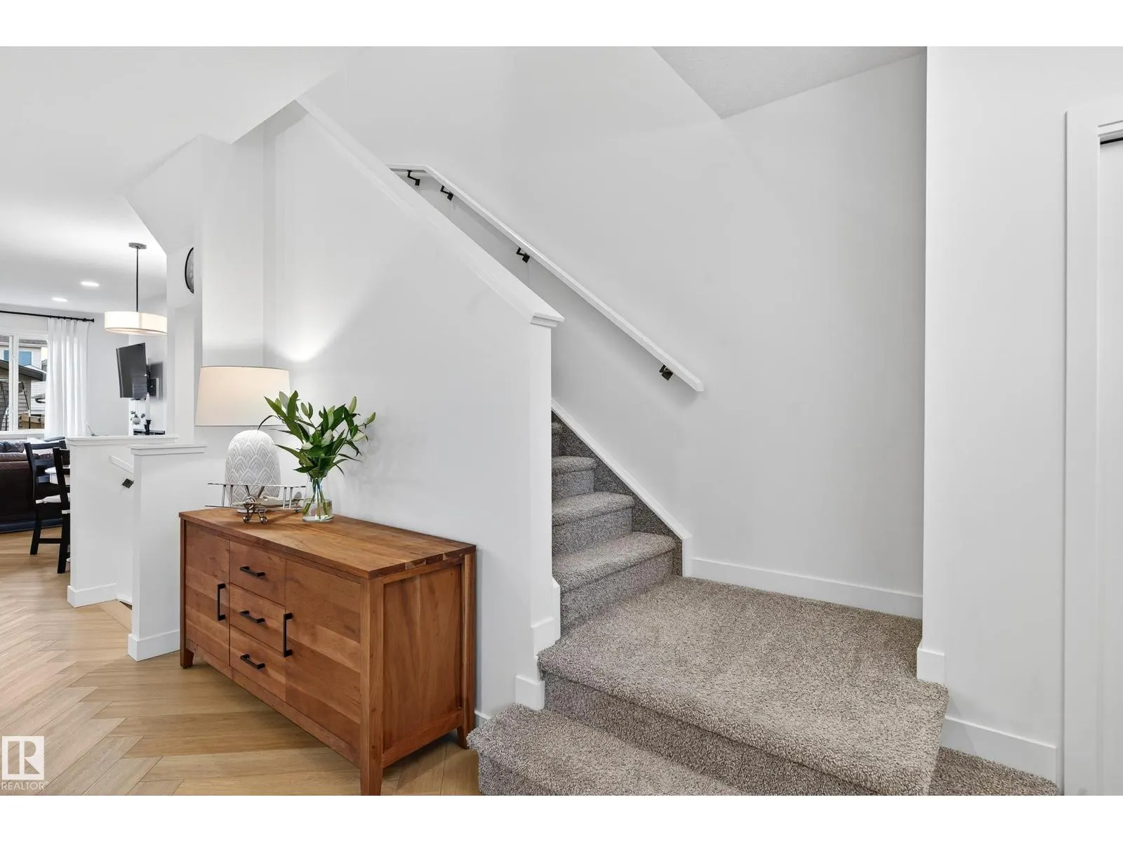 3847 CHRUSTAWKA PL SW