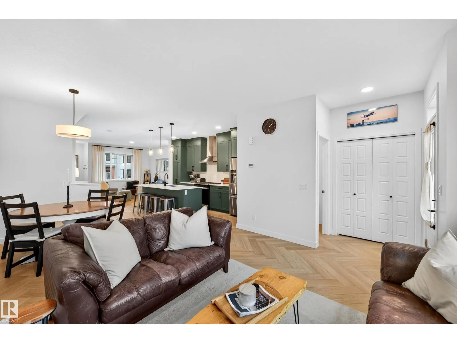 3847 CHRUSTAWKA PL SW