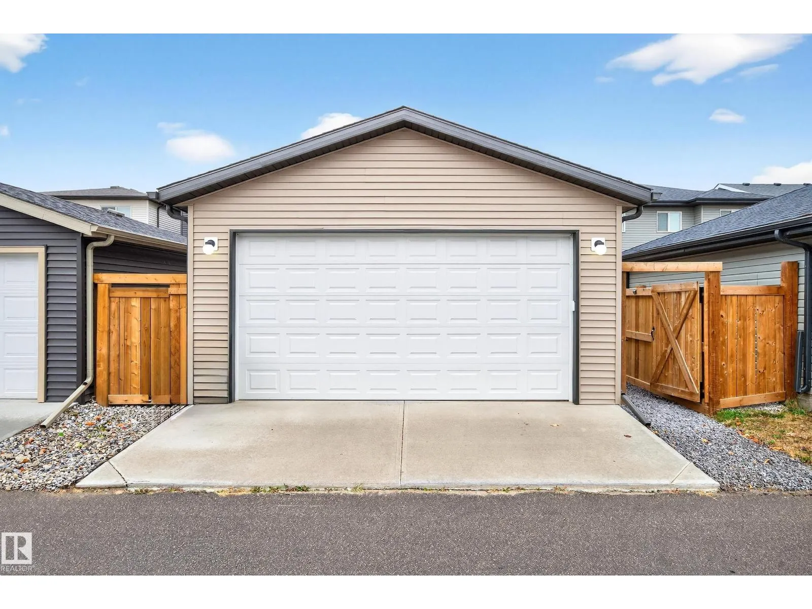 3847 CHRUSTAWKA PL SW