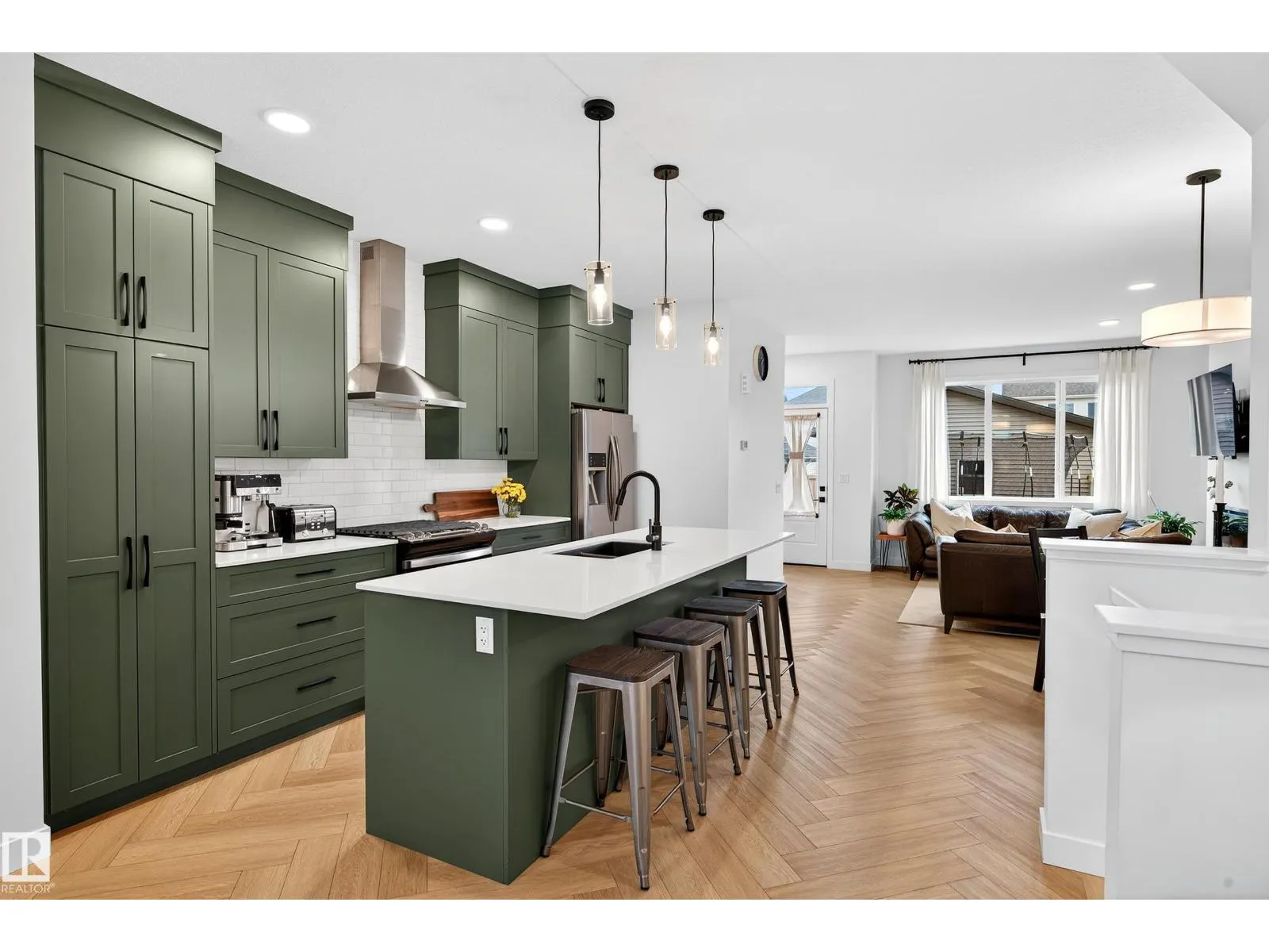 3847 CHRUSTAWKA PL SW