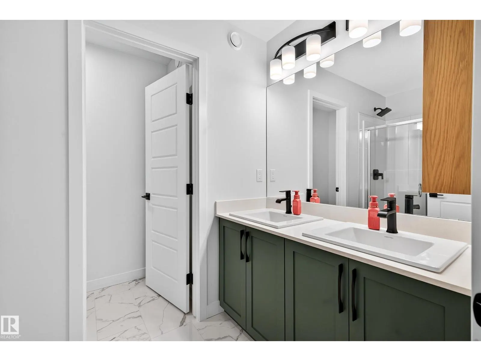 3847 CHRUSTAWKA PL SW