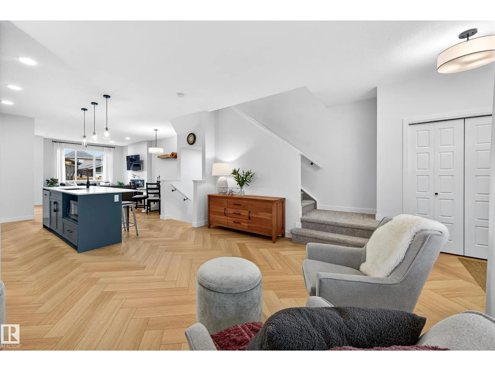 3847 CHRUSTAWKA PL SW