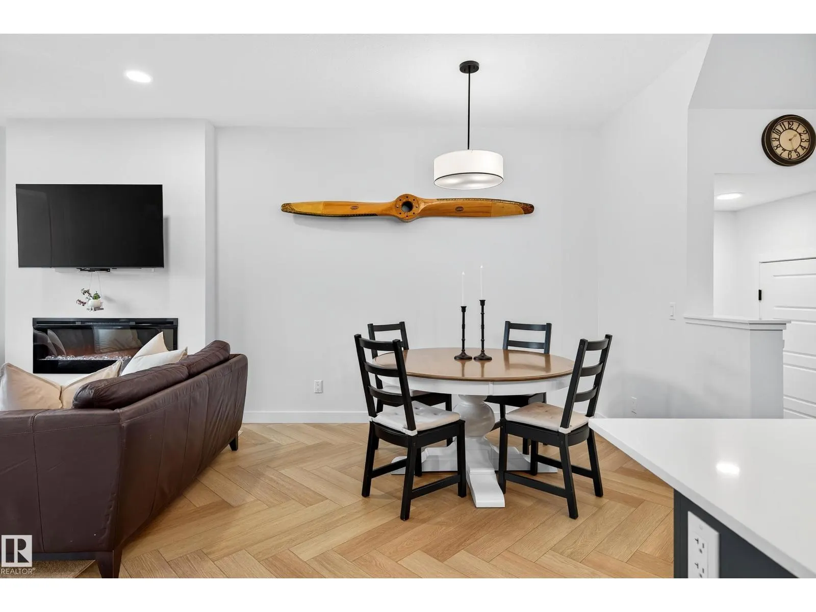 3847 CHRUSTAWKA PL SW