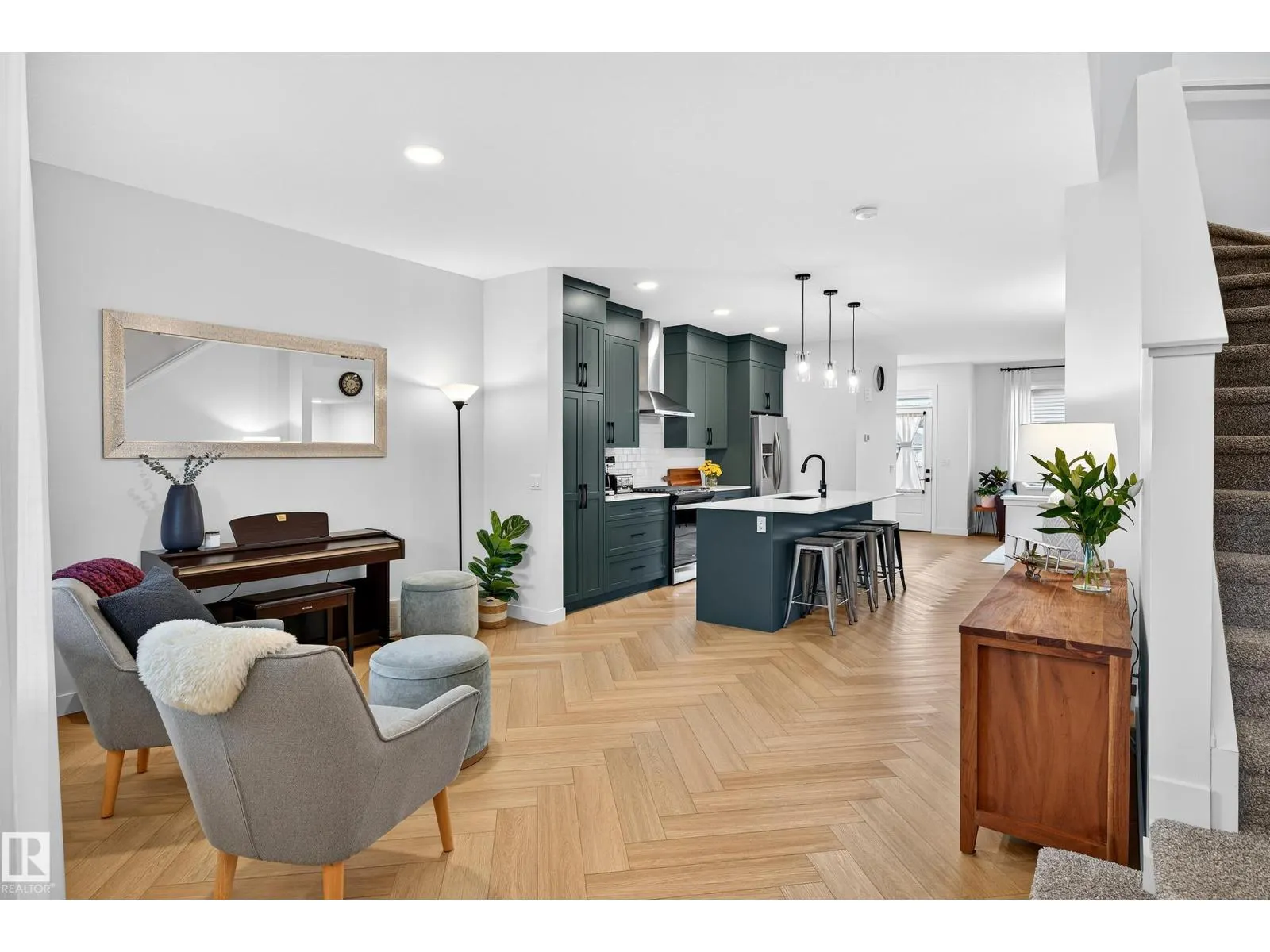 3847 CHRUSTAWKA PL SW