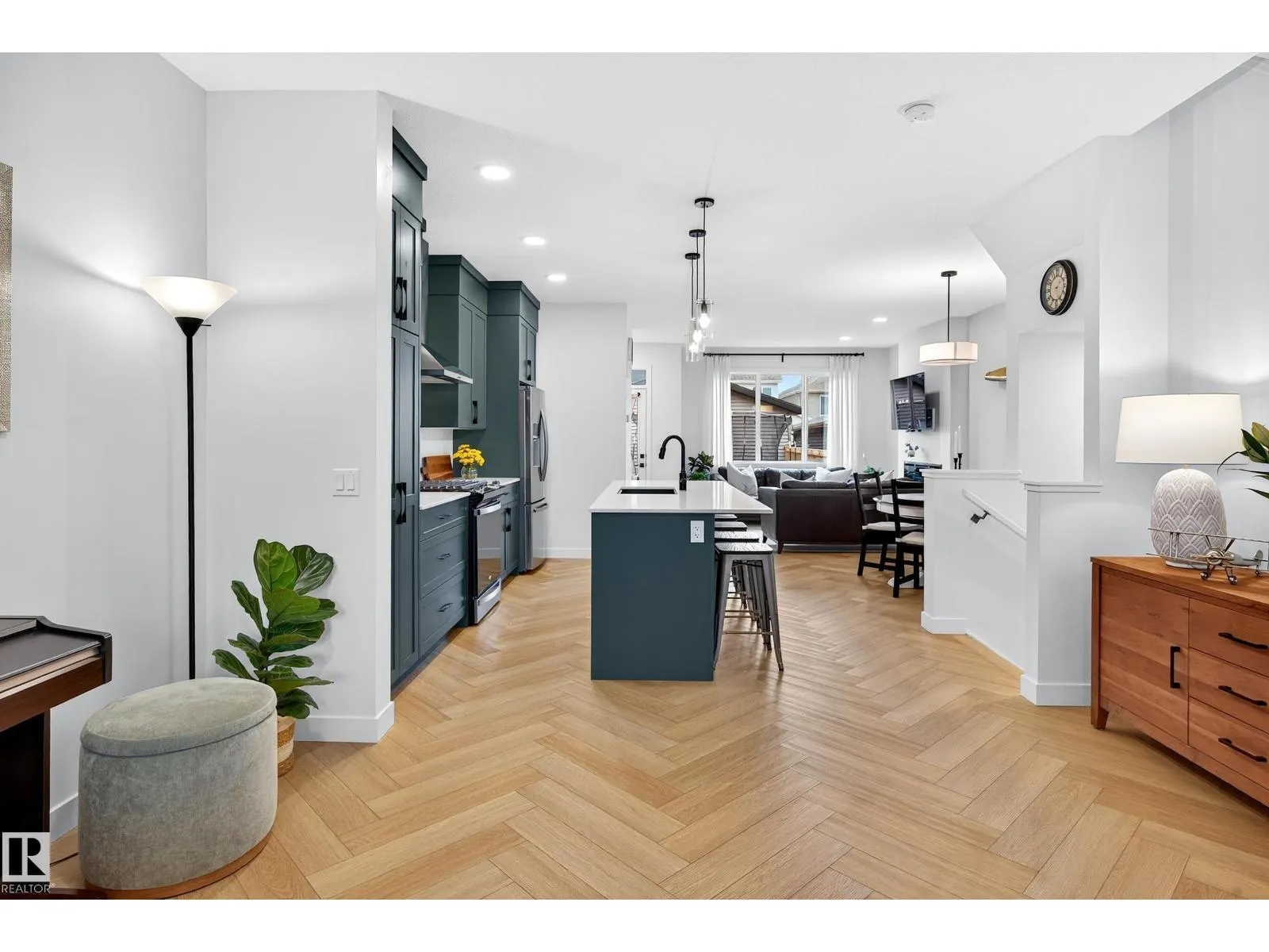 3847 CHRUSTAWKA PL SW