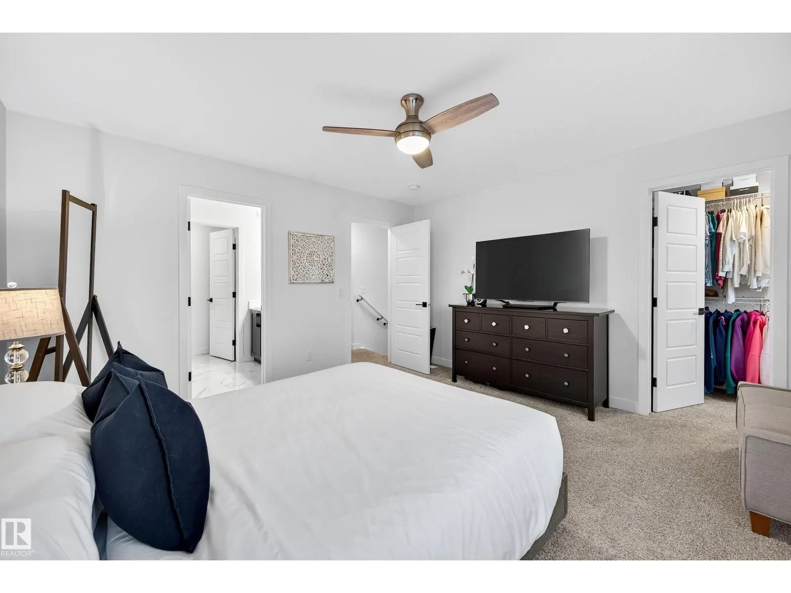 3847 CHRUSTAWKA PL SW