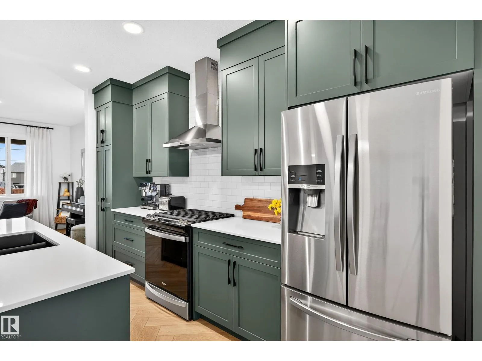 3847 CHRUSTAWKA PL SW