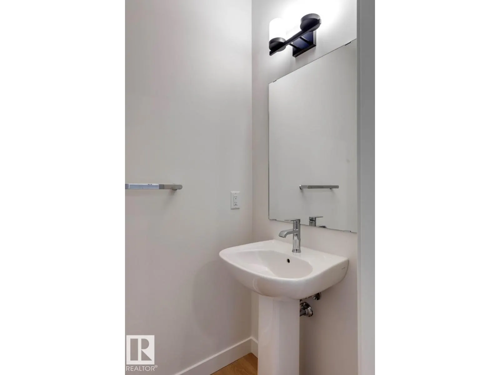 #40 710 Mattson DR SW