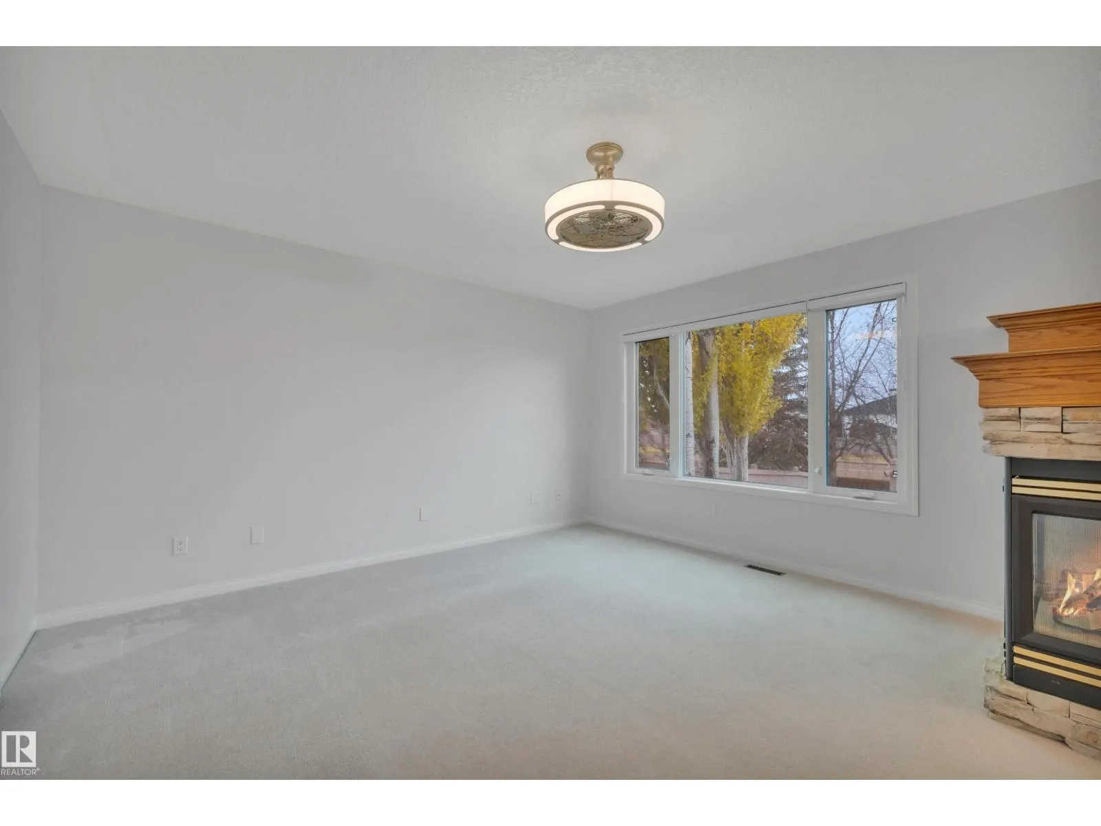 1330 118A ST NW