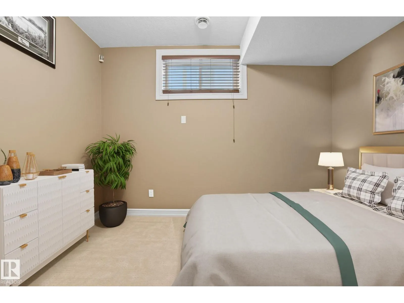 207 FALCONER LINK LI NW