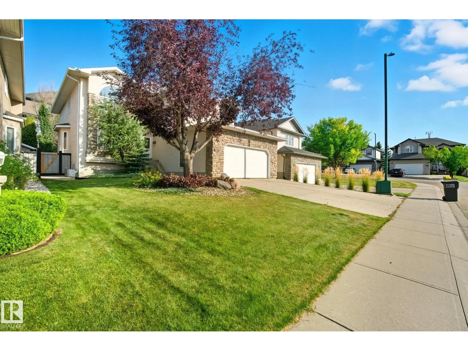 207 FALCONER LINK LI NW