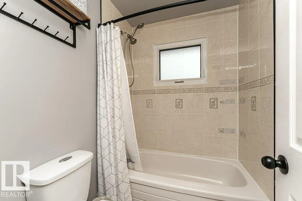 10944 Beaumaris RD NW NW