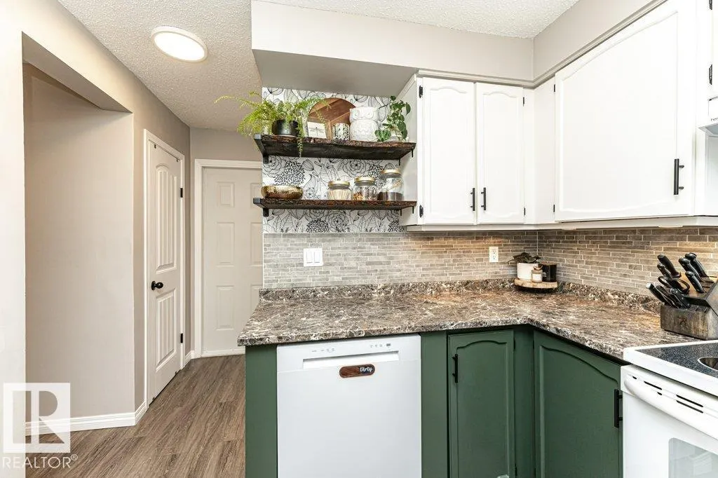 10944 Beaumaris RD NW NW