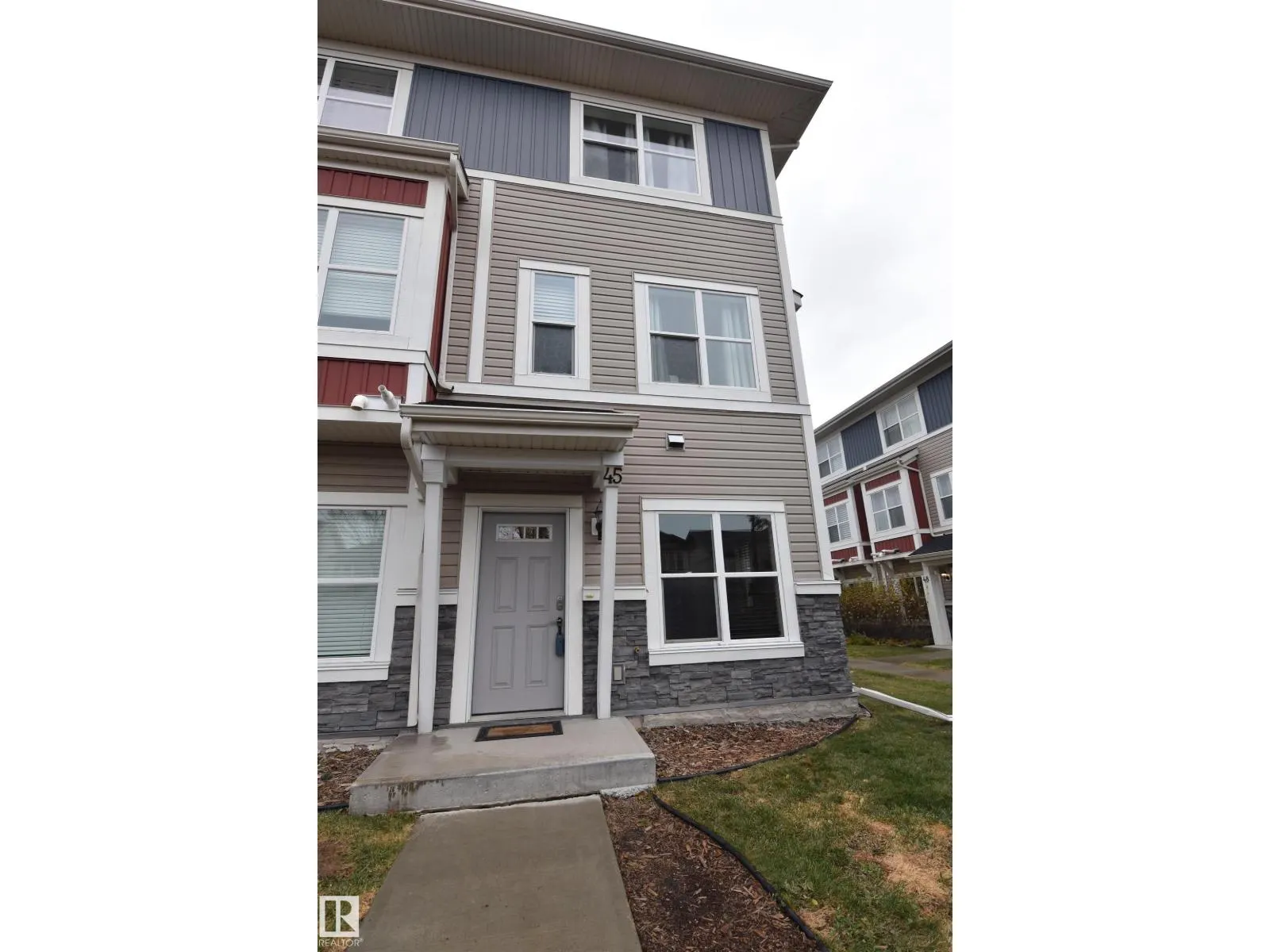 #45 3710 ALLAN DR SW