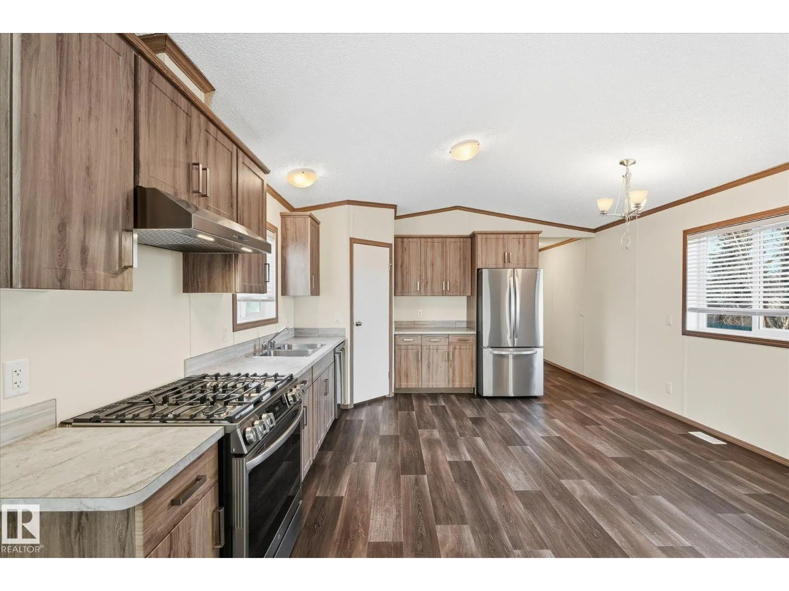 242 305 Calahoo Road