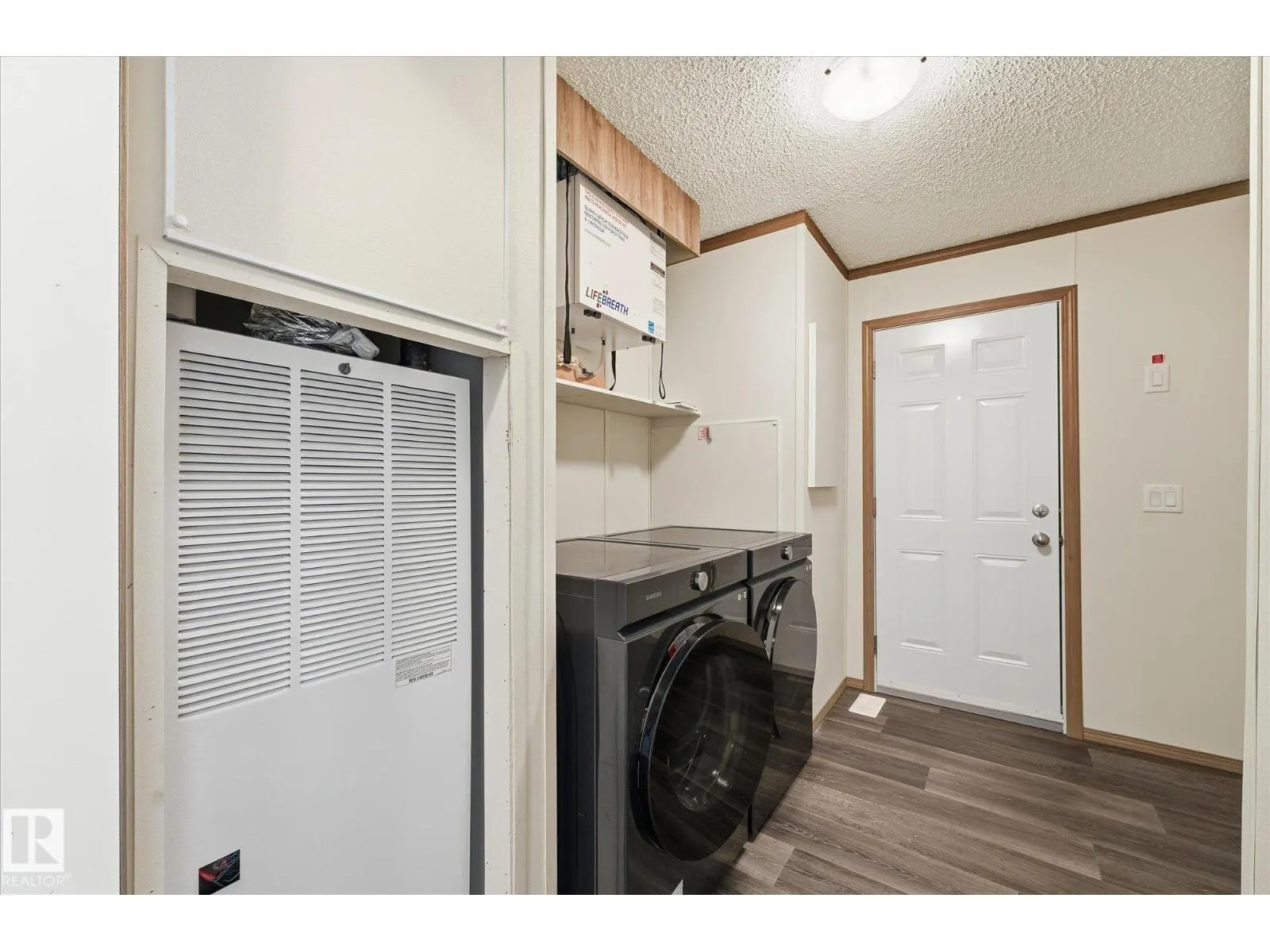 242 305 Calahoo Road