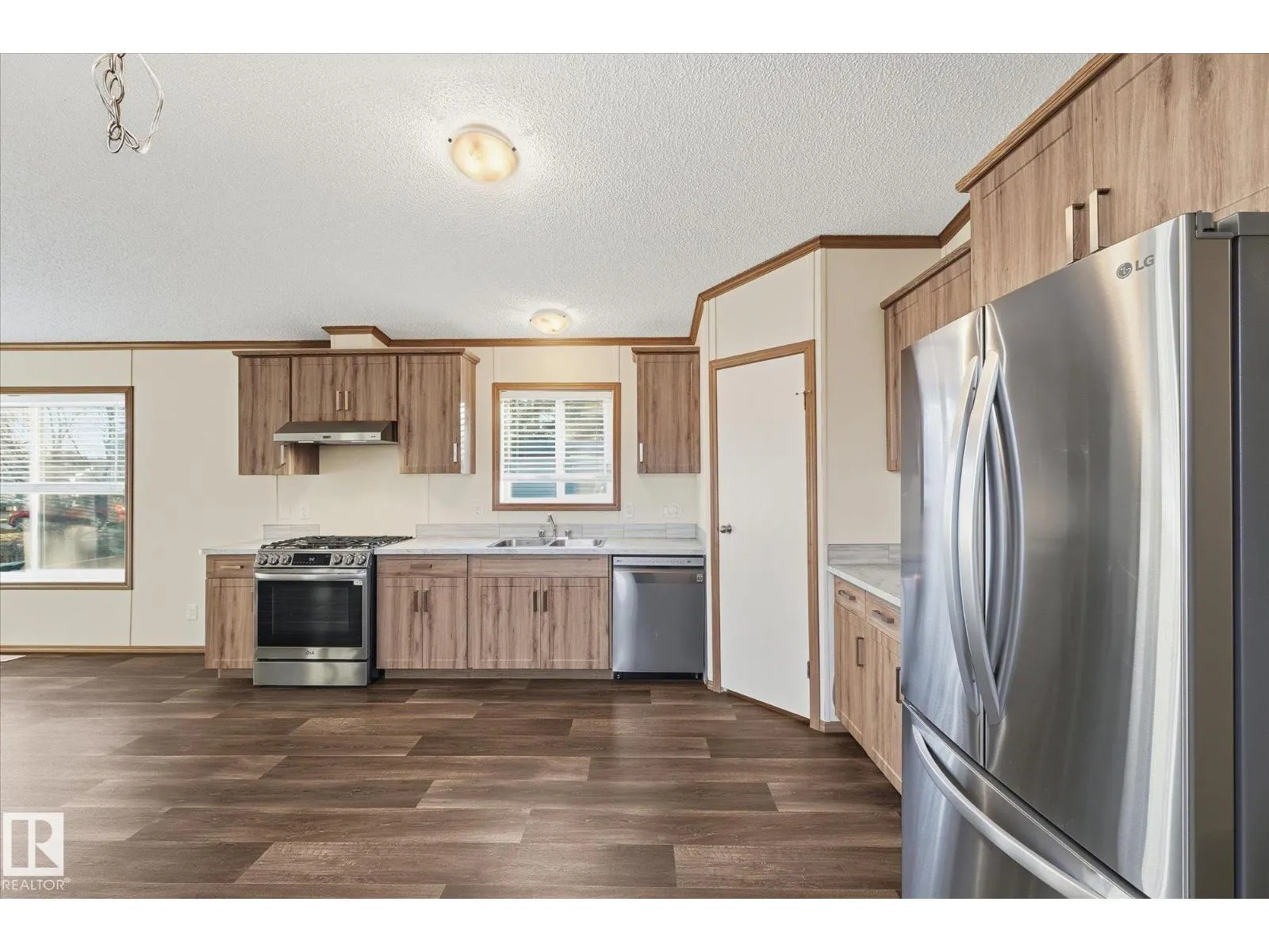 242 305 Calahoo Road