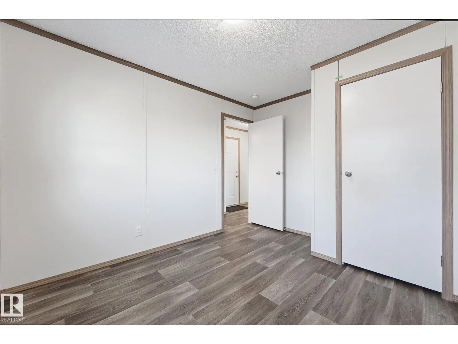 242 305 Calahoo Road