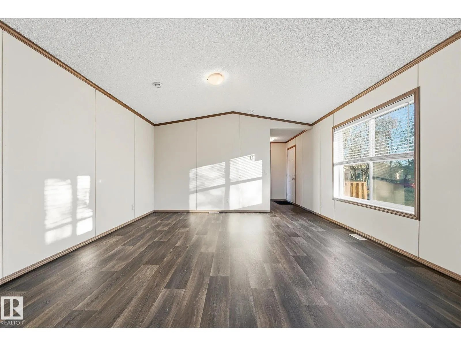 242 305 Calahoo Road