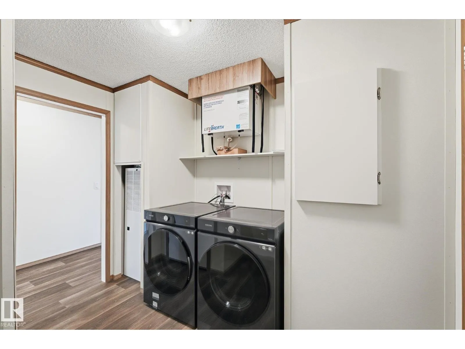 242 305 Calahoo Road