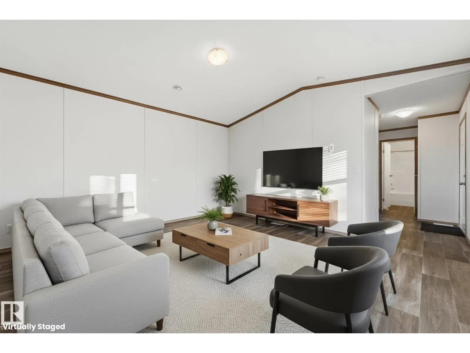 242 305 Calahoo Road