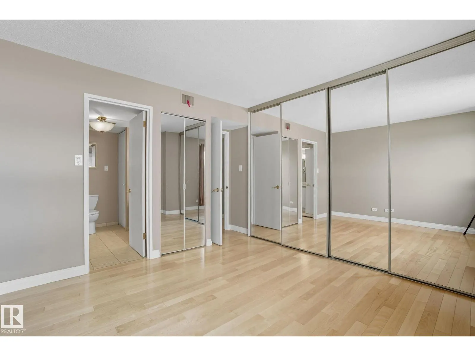 #1602 12303 Jasper AV NW NW