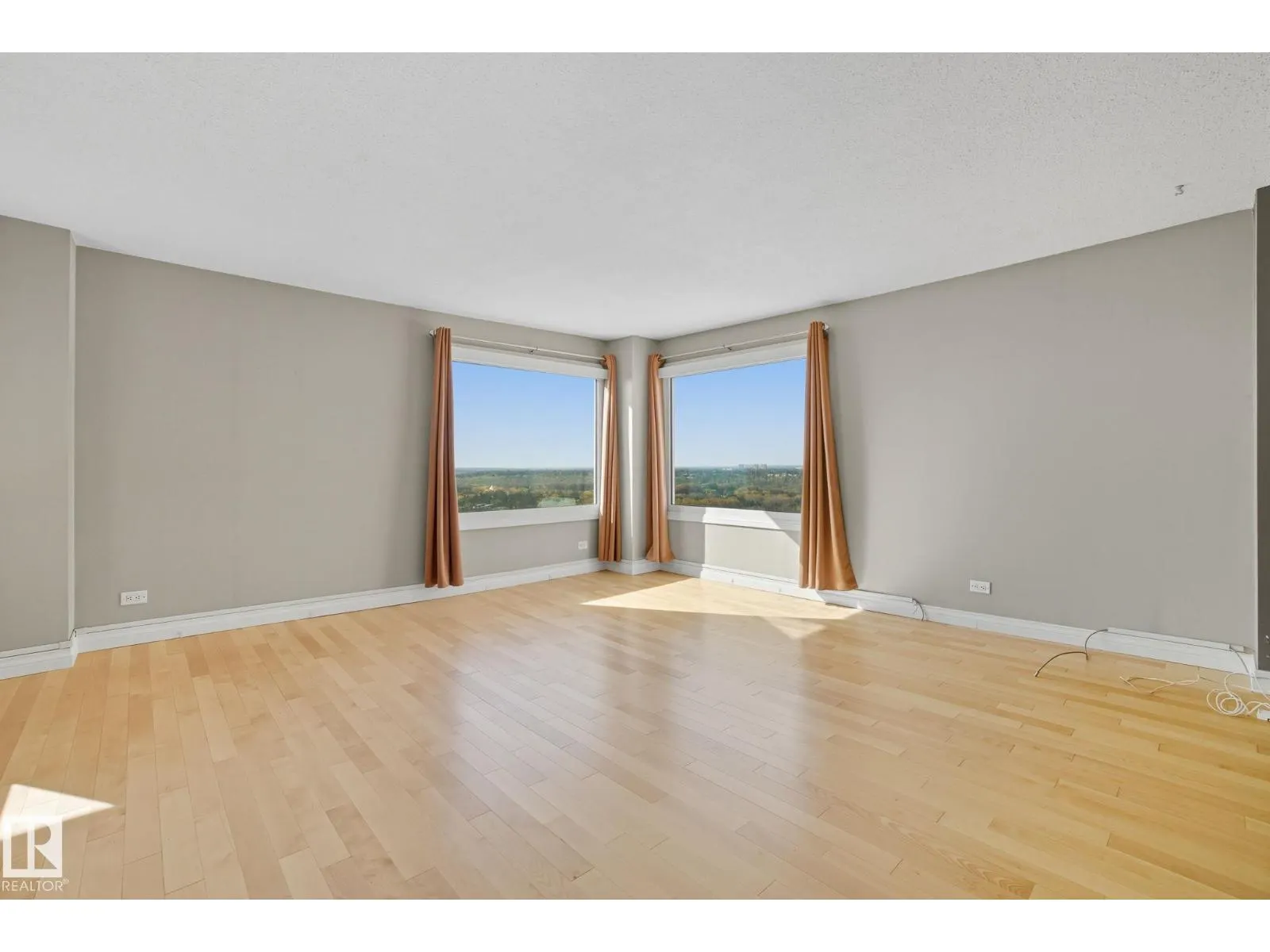 #1602 12303 Jasper AV NW NW