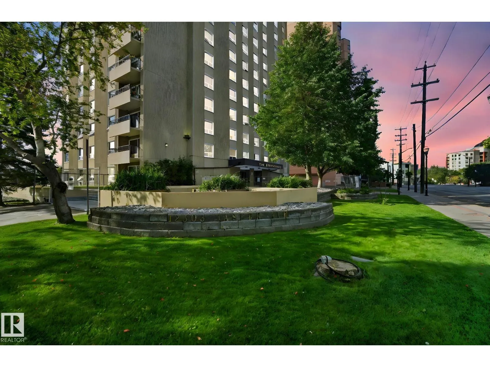 #1602 12303 Jasper AV NW NW