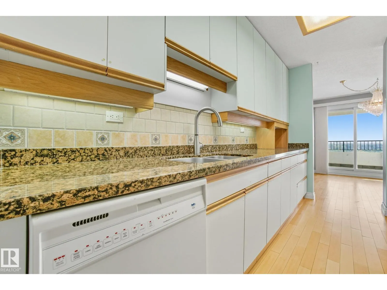 #1602 12303 Jasper AV NW NW