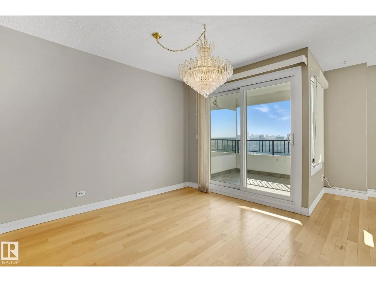 #1602 12303 Jasper AV NW NW