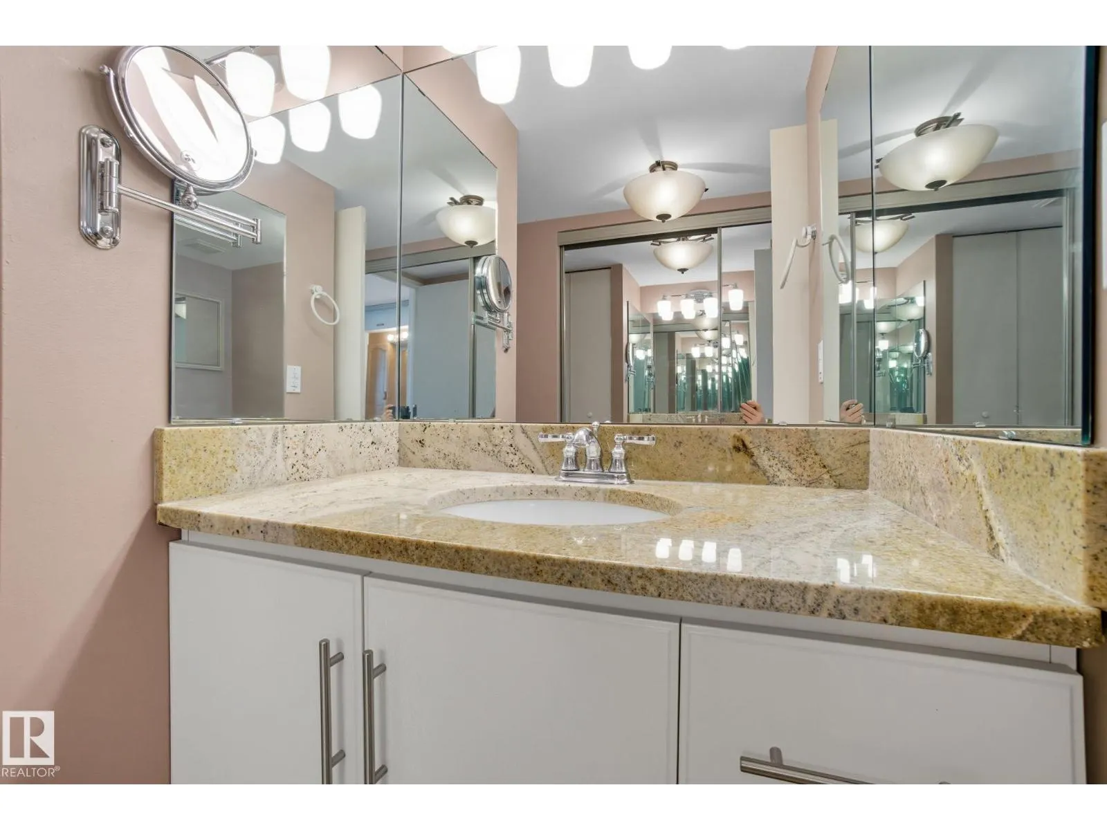 #1602 12303 Jasper AV NW NW